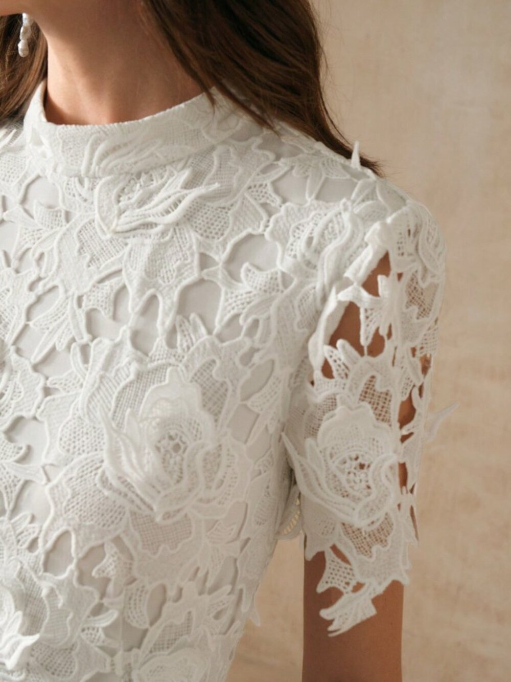 White Elegant Women's Slim Fit Lace Trimmed Maxi Dress - Picture 5 of 7
